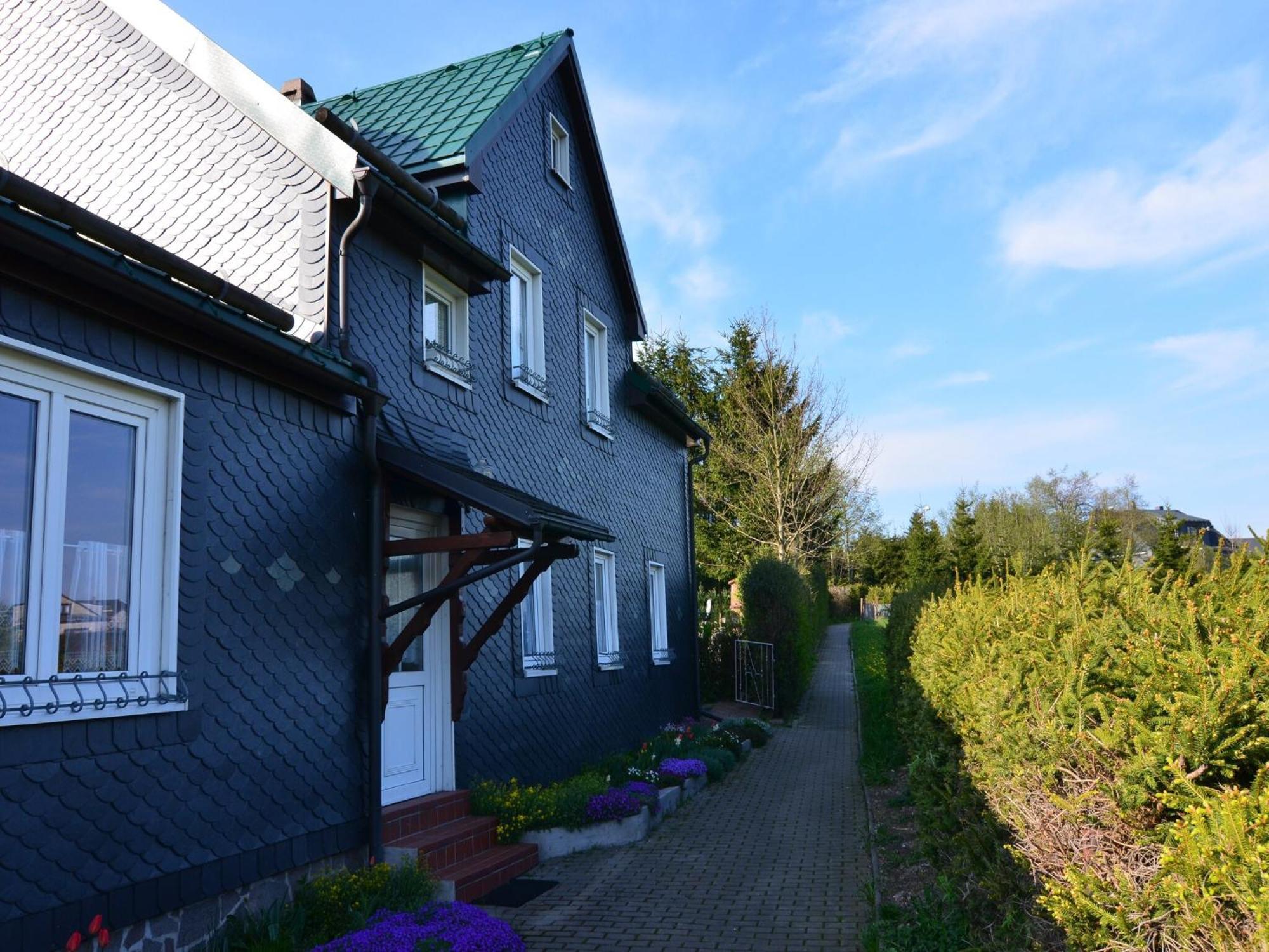 Holiday Home In Neustadt Am Rennsteig With Pond Kültér fotó