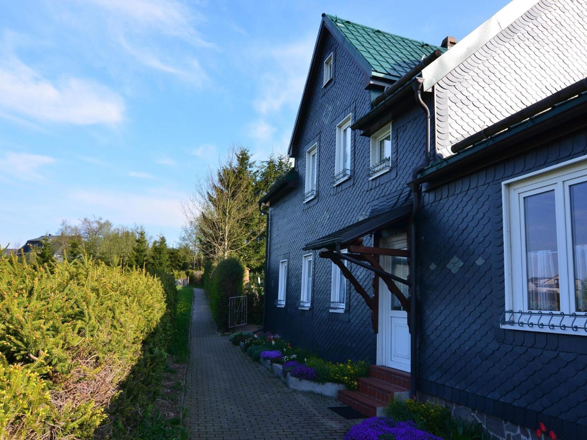 Holiday Home In Neustadt Am Rennsteig With Pond Kültér fotó