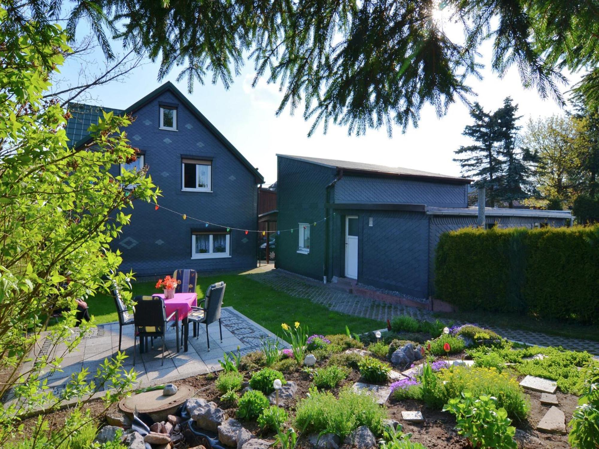 Holiday Home In Neustadt Am Rennsteig With Pond Kültér fotó