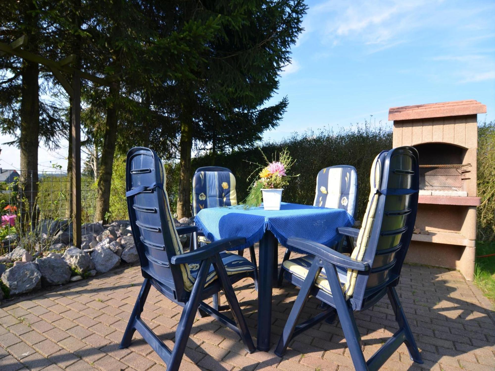 Holiday Home In Neustadt Am Rennsteig With Pond Kültér fotó