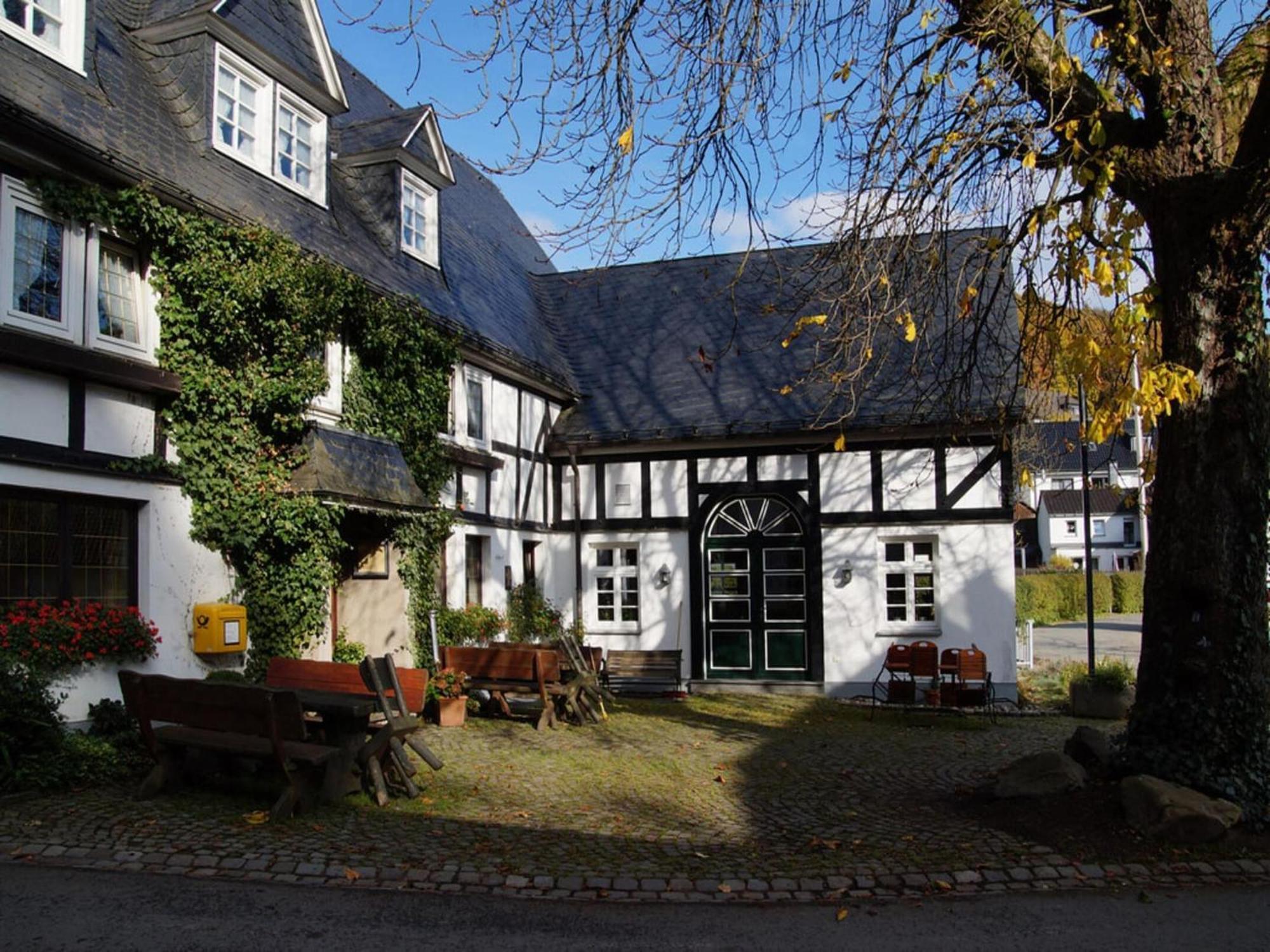 Holiday Home In Neustadt Am Rennsteig With Pond Kültér fotó